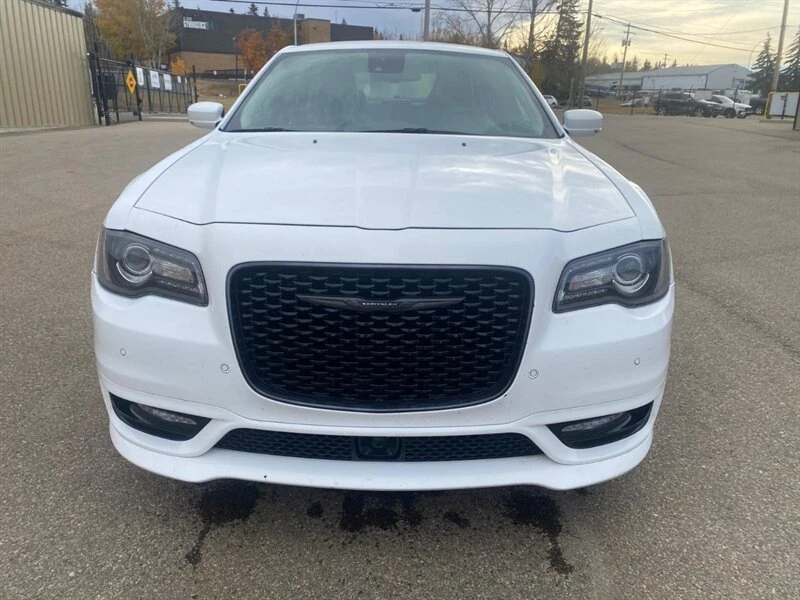 2023 Chrysler 300 (2005-2023) - Image 3 of 19