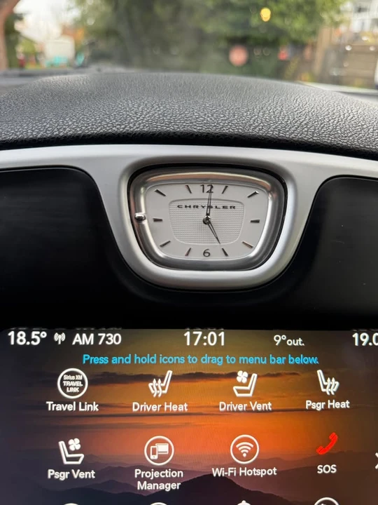 2023 Chrysler 300 (2005-2023) - Image 15 of 17