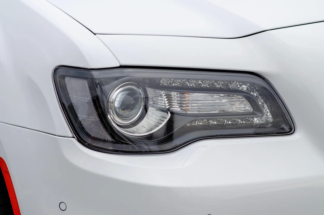 2023 Chrysler 300 (2005-2023) - Image 16 of 31