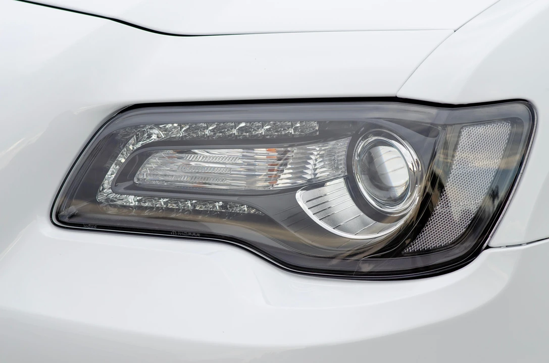 2023 Chrysler 300 (2005-2023) - Image 18 of 31