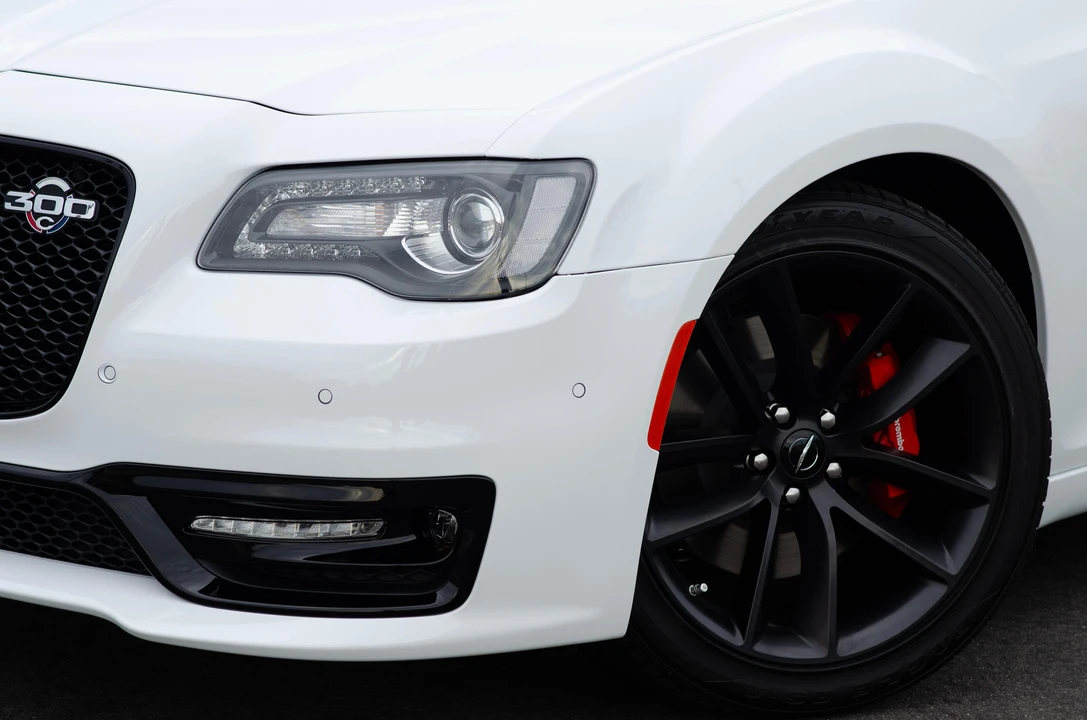 2023 Chrysler 300 (2005-2023) - Image 22 of 31