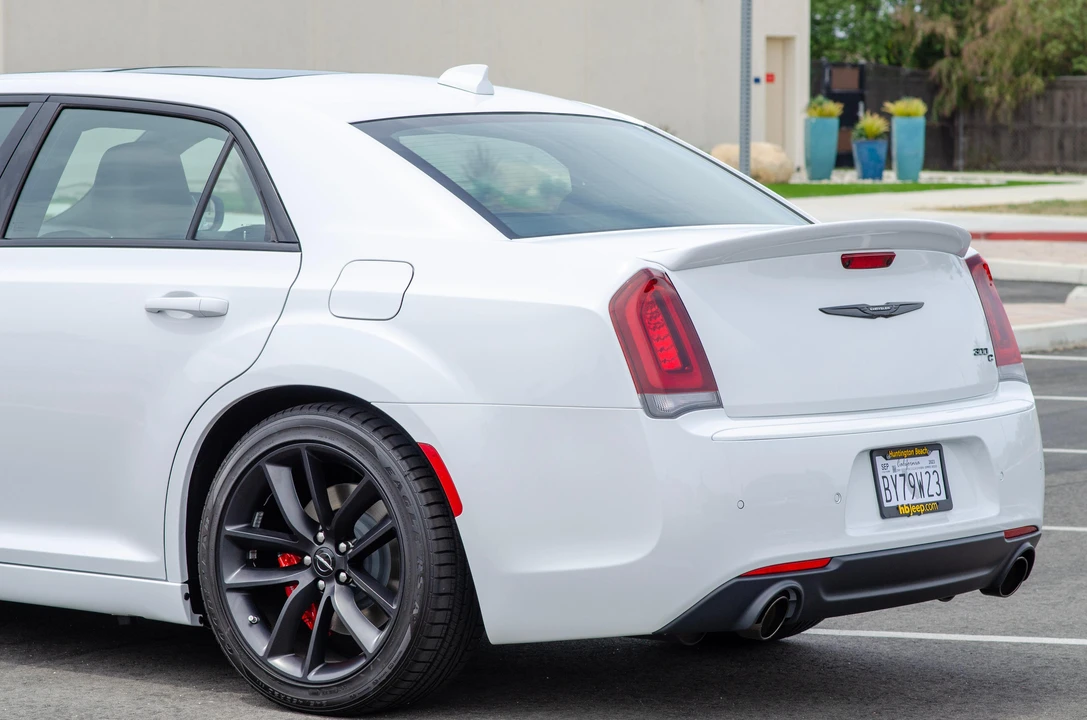 2023 Chrysler 300 (2005-2023) - Image 28 of 31