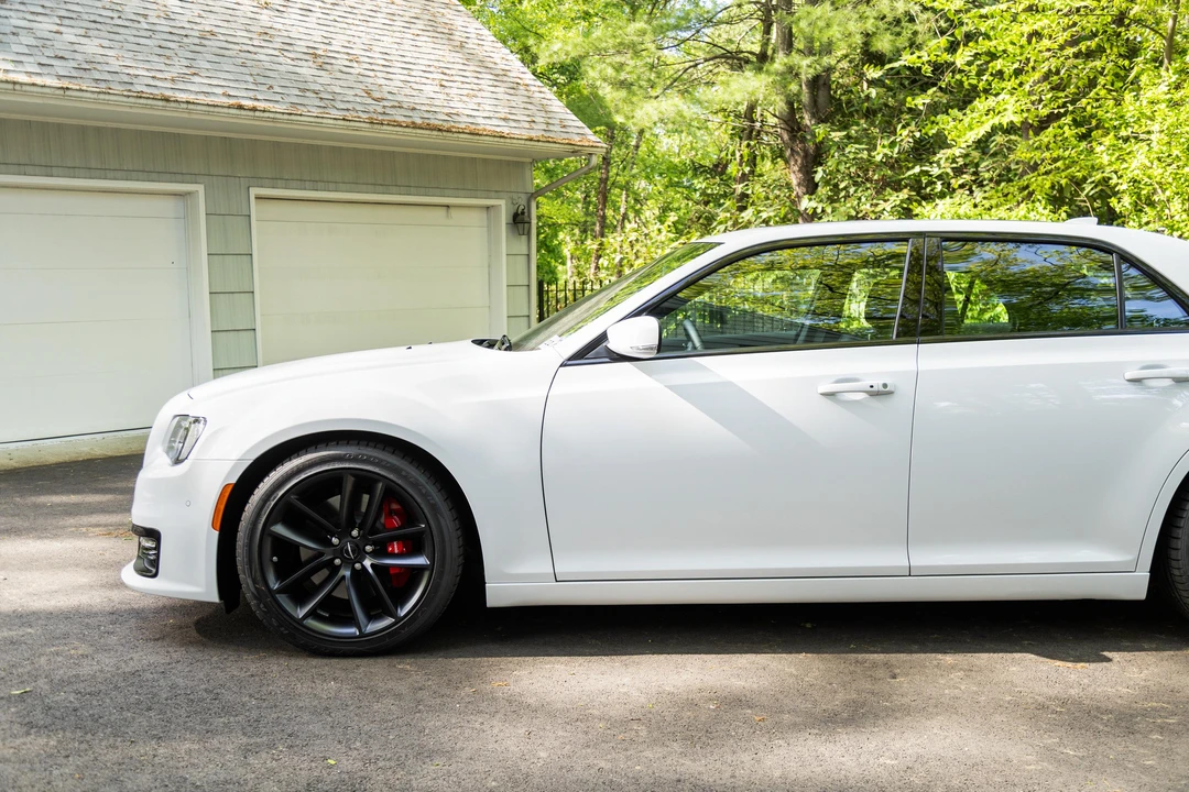 2023 Chrysler 300 (2005-2023) - Image 23 of 31