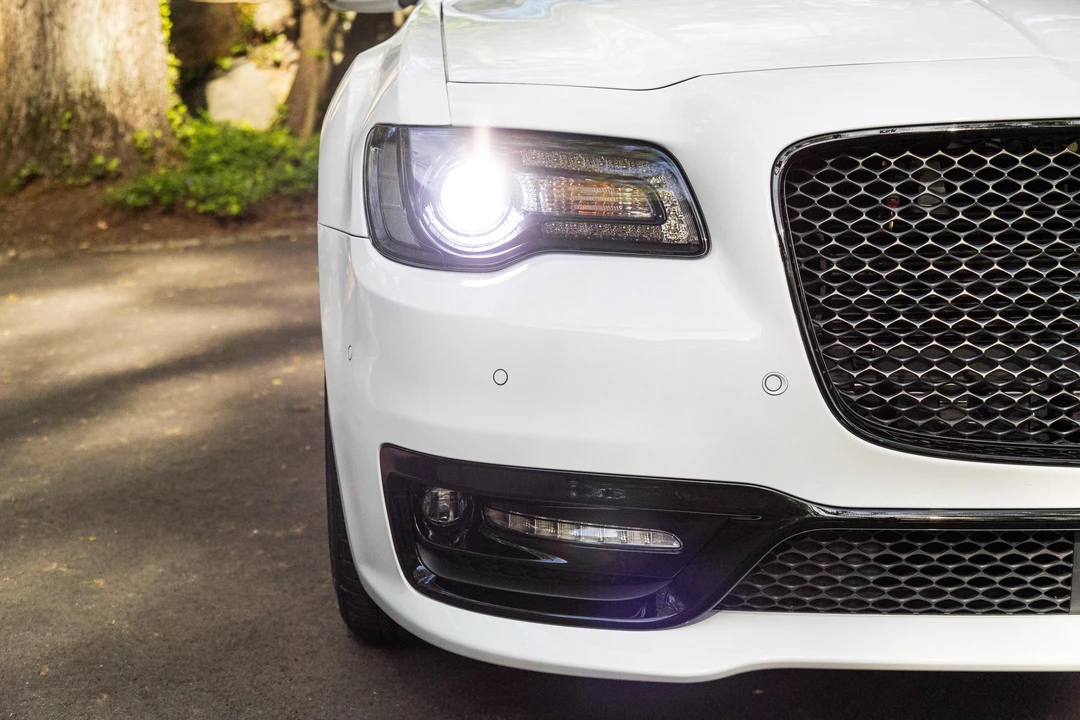 2023 Chrysler 300 (2005-2023) - Image 12 of 31