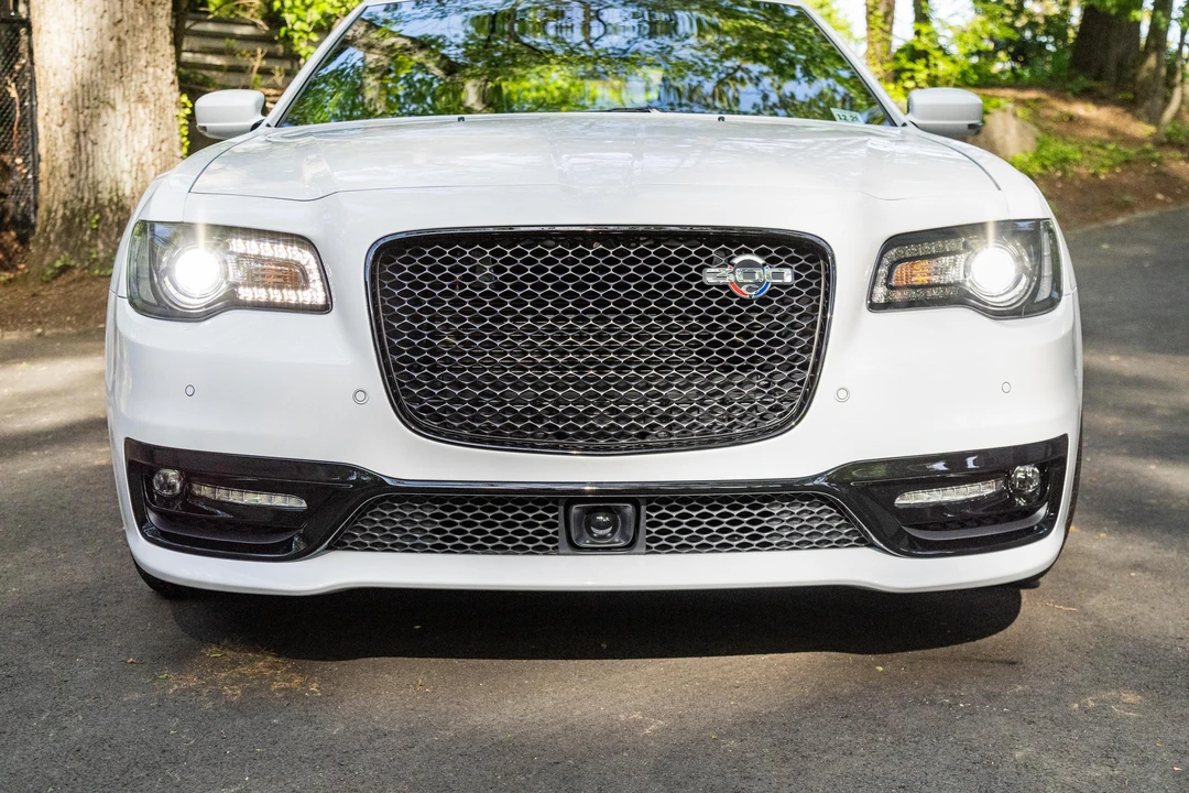 2023 Chrysler 300 (2005-2023) - Image 6 of 31