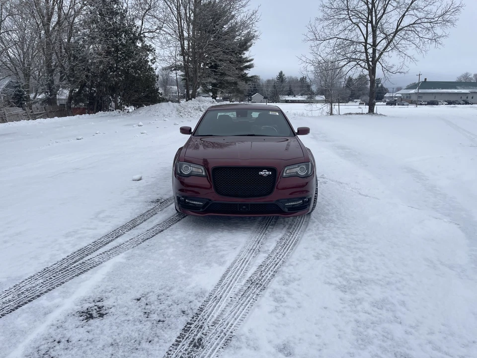 2023 Chrysler 300 (2005-2023) - Image 2 of 31