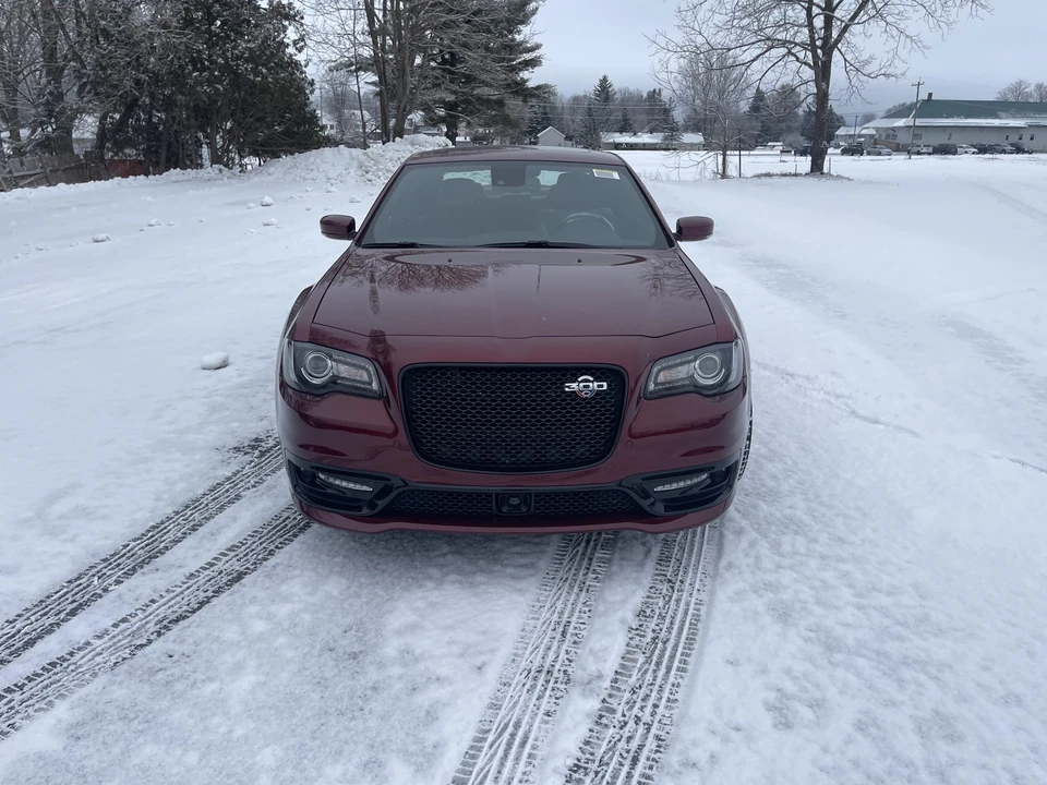 2023 Chrysler 300 (2005-2023) - Image 3 of 31