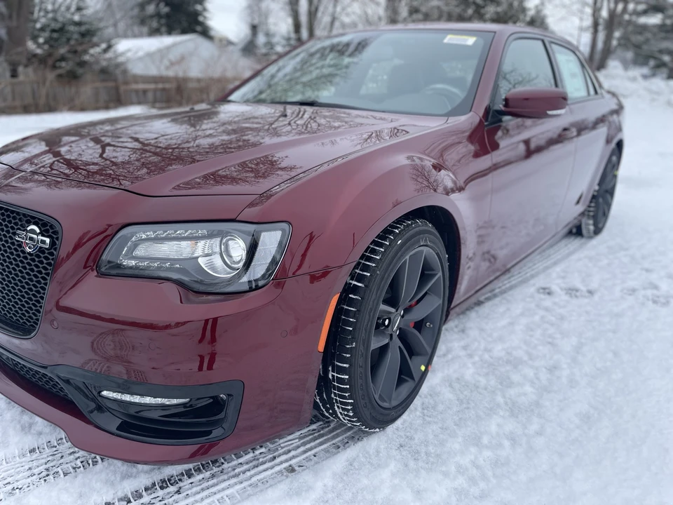 2023 Chrysler 300 (2005-2023) - Image 16 of 31