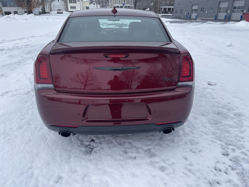 2023 Chrysler 300 (2005-2023) - Image 10 of 31
