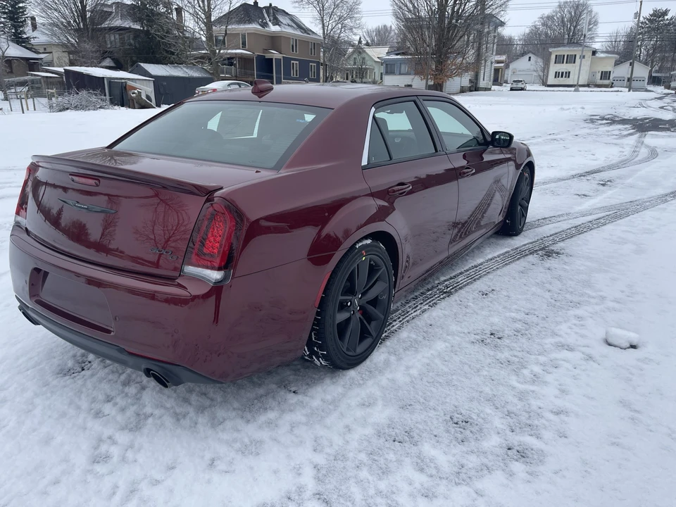 2023 Chrysler 300 (2005-2023) - Image 12 of 31