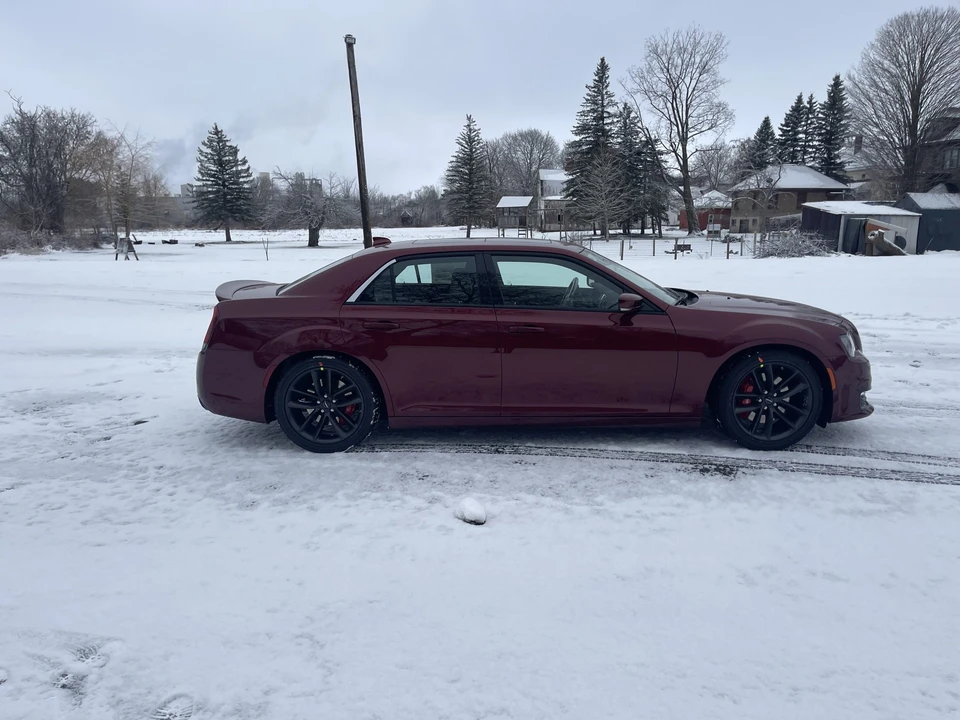 2023 Chrysler 300 (2005-2023) - Image 14 of 31