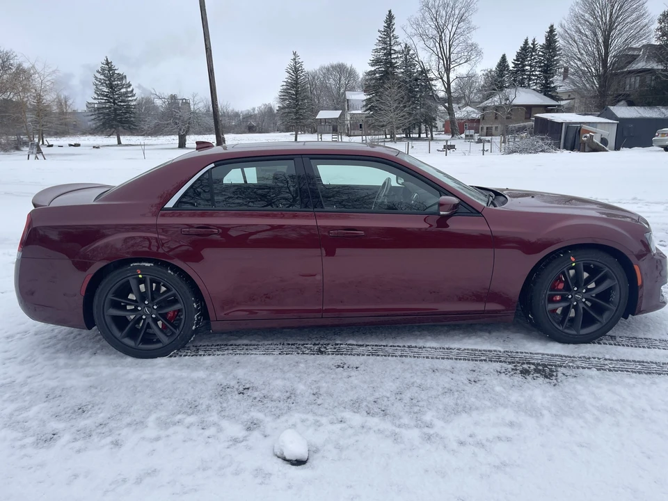2023 Chrysler 300 (2005-2023) - Image 13 of 31