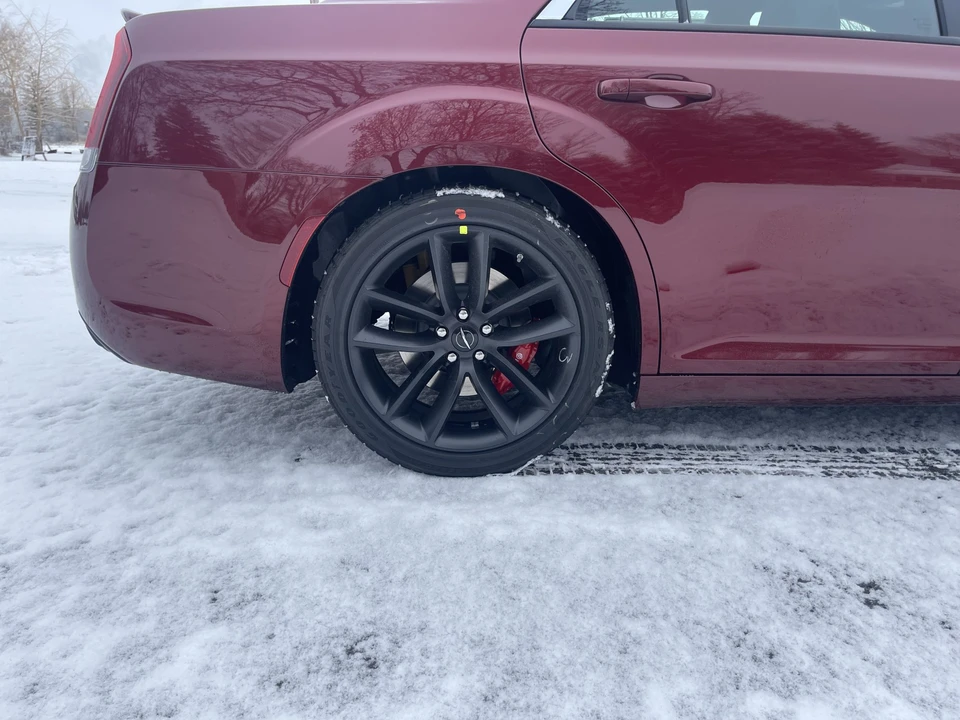 2023 Chrysler 300 (2005-2023) - Image 27 of 31