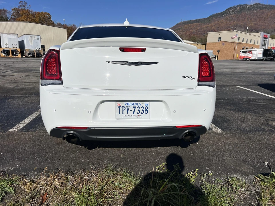 2023 Chrysler 300 (2005-2023) - Image 20 of 31