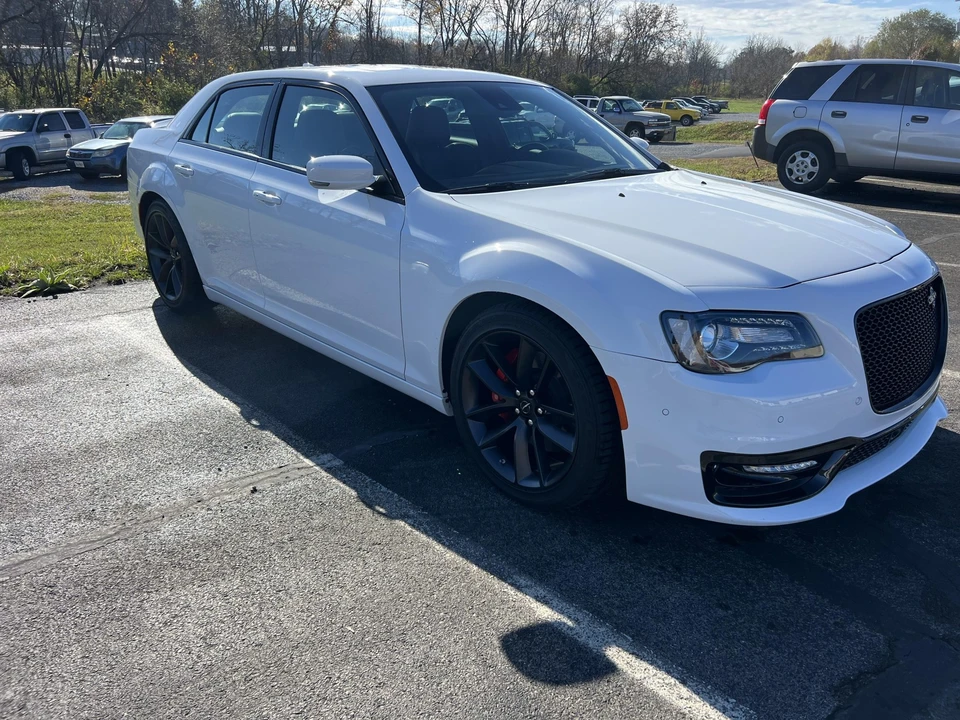 2023 Chrysler 300 (2005-2023) - Image 17 of 31