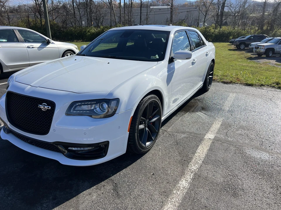 2023 Chrysler 300 (2005-2023) - Image 15 of 31