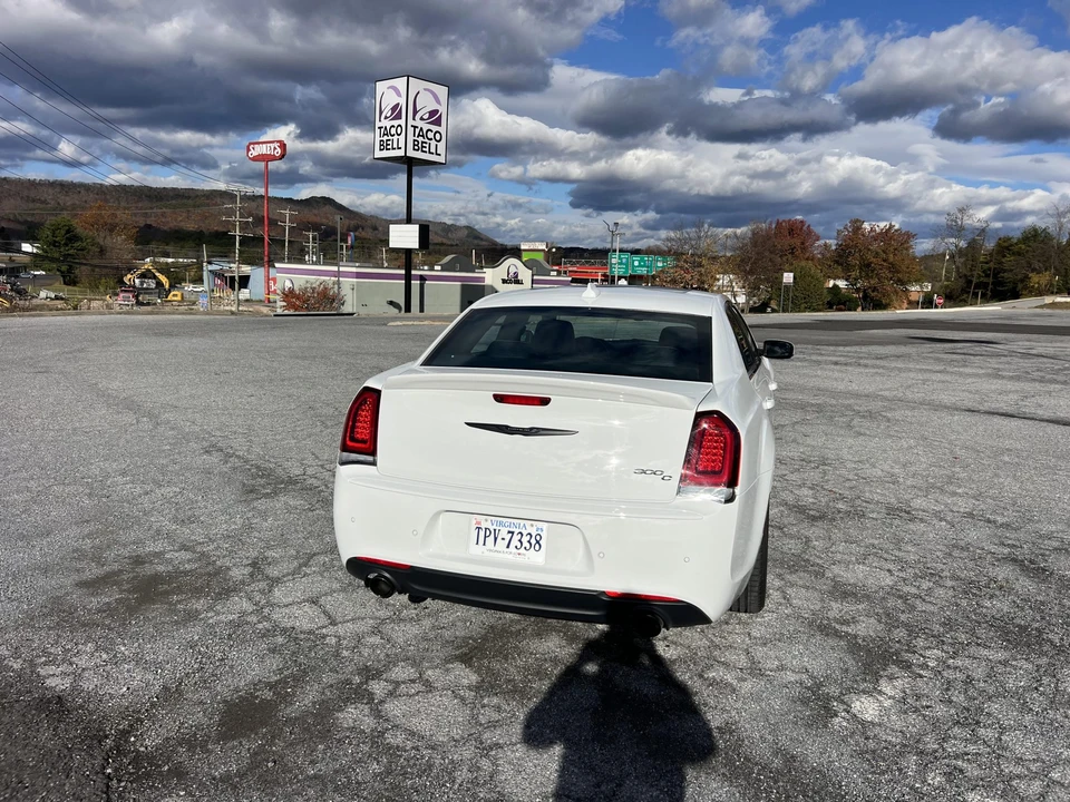 2023 Chrysler 300 (2005-2023) - Image 6 of 31