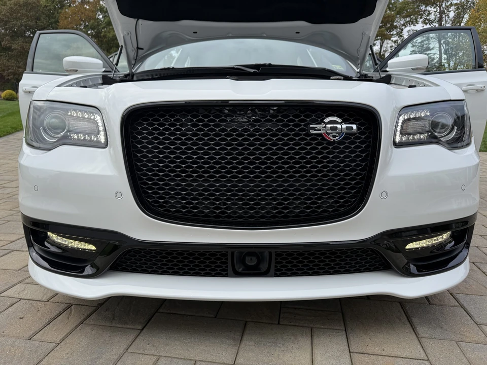 2023 Chrysler 300 (2005-2023) - Image 22 of 31
