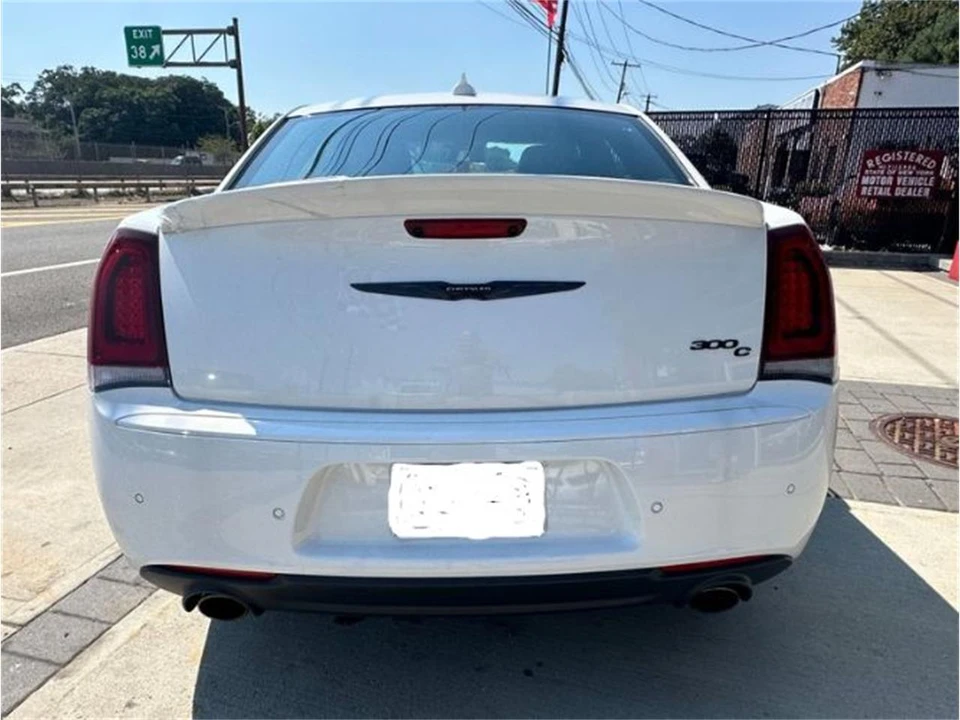 2023 Chrysler 300 (2005-2023) - Image 4 of 27