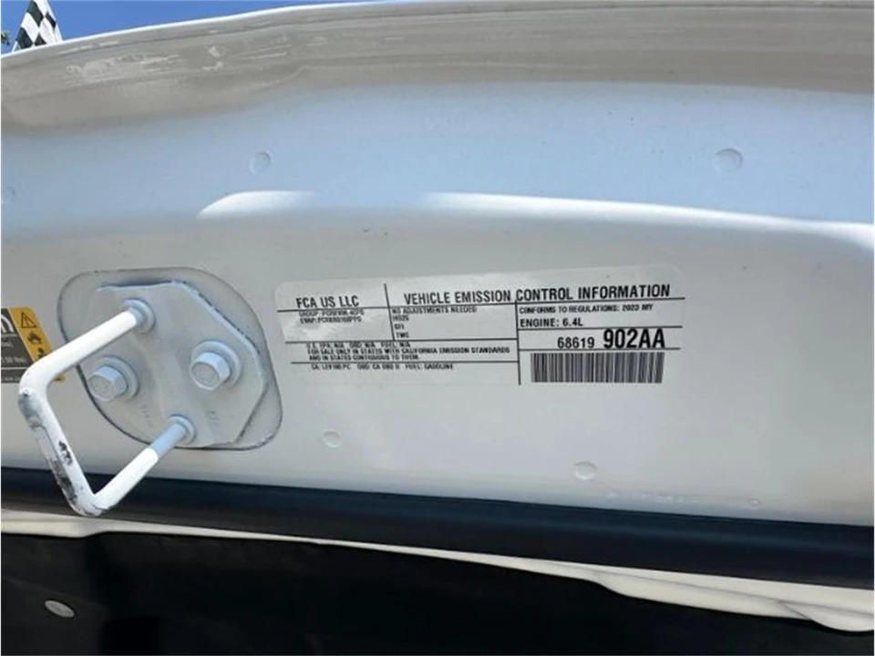 2023 Chrysler 300 (2005-2023) - Image 8 of 27