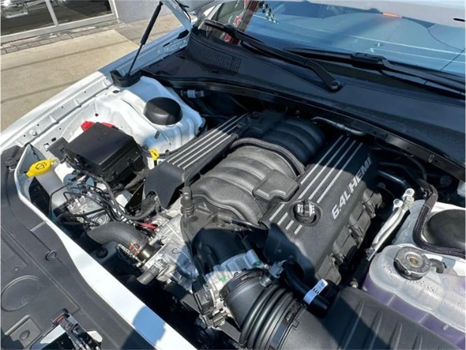 2023 Chrysler 300 (2005-2023) - Image 10 of 27