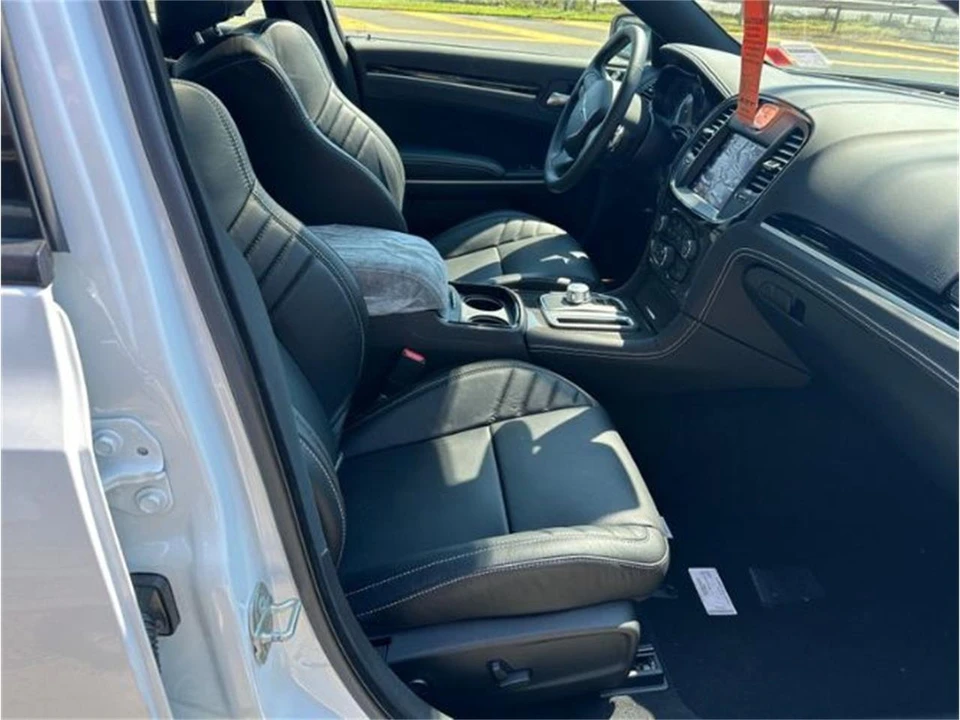 2023 Chrysler 300 (2005-2023) - Image 18 of 27