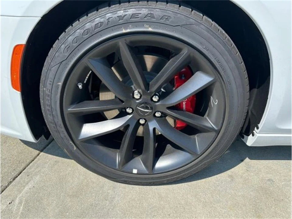 2023 Chrysler 300 (2005-2023) - Image 22 of 27