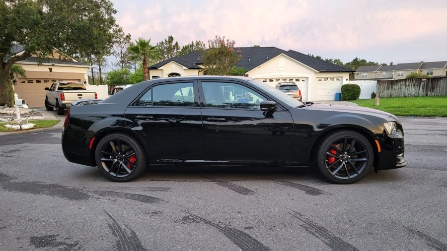 2023 Chrysler 300 (2005-2023) - Image 2 of 18