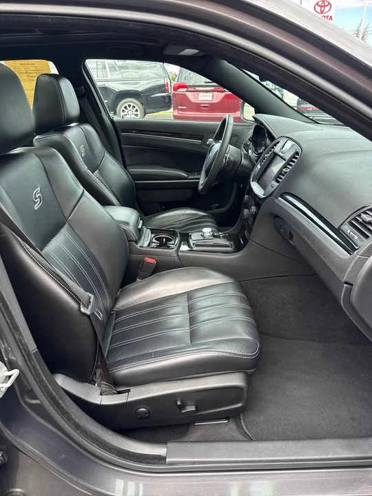 2023 Chrysler 300 (2005-2023) - Image 18 of 19