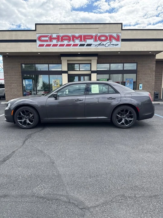 2023 Chrysler 300 (2005-2023) - Image 2 of 19