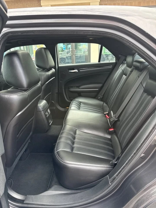 2023 Chrysler 300 (2005-2023) - Image 12 of 19