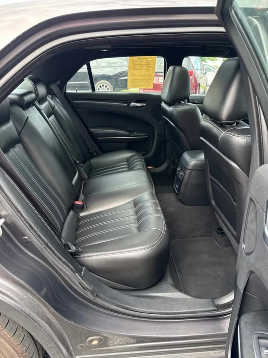 2023 Chrysler 300 (2005-2023) - Image 16 of 19
