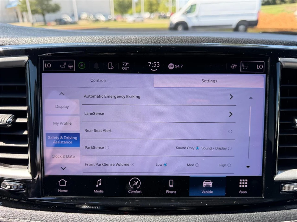 2023 Chrysler Town & Country - Image 31 of 31