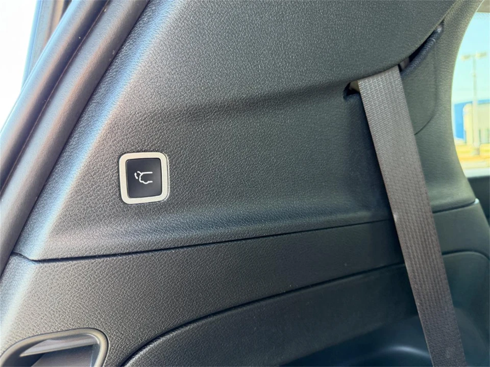 2023 Chrysler Town & Country - Image 12 of 31