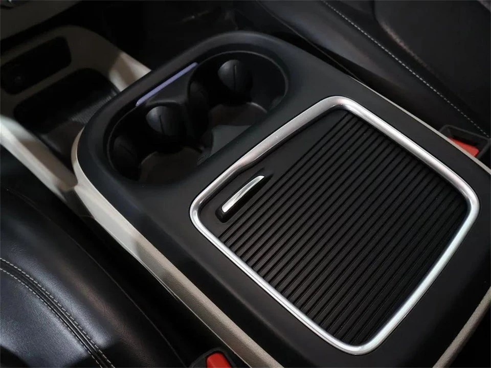 2023 Chrysler Town & Country - Image 22 of 31