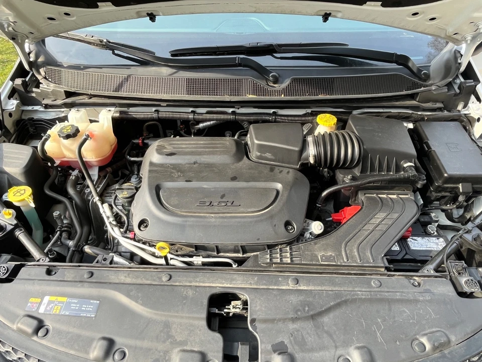 2023 Chrysler - Image 13 of 16