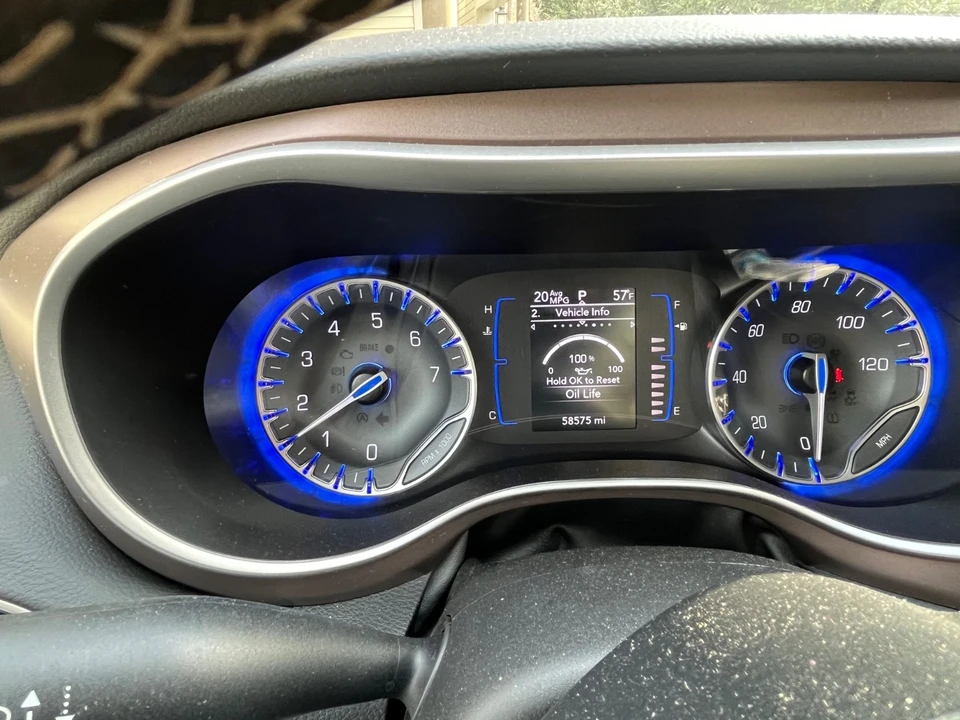 2023 Chrysler - Image 15 of 16