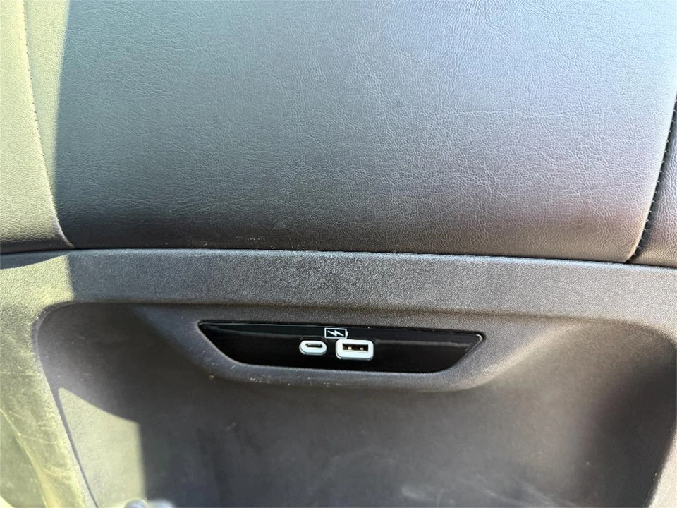 2023 Chrysler Town & Country - Image 20 of 31