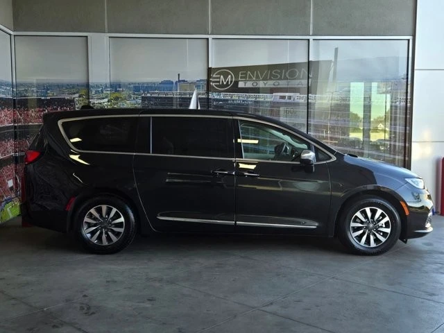 2023 Chrysler - Image 4 of 21
