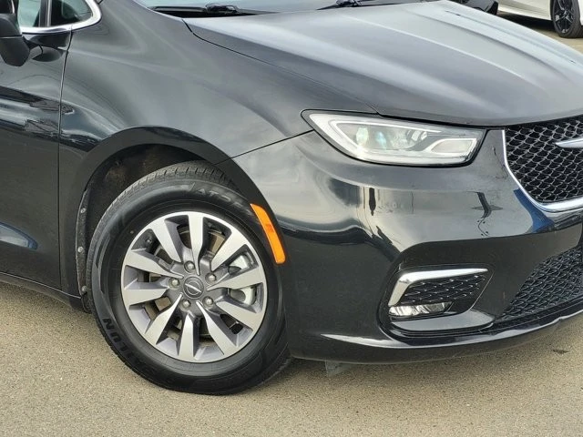 2023 Chrysler - Image 3 of 12