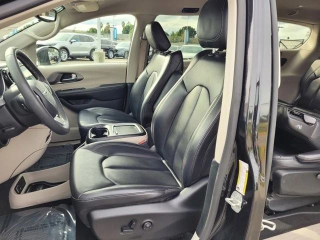 2023 Chrysler - Image 10 of 21