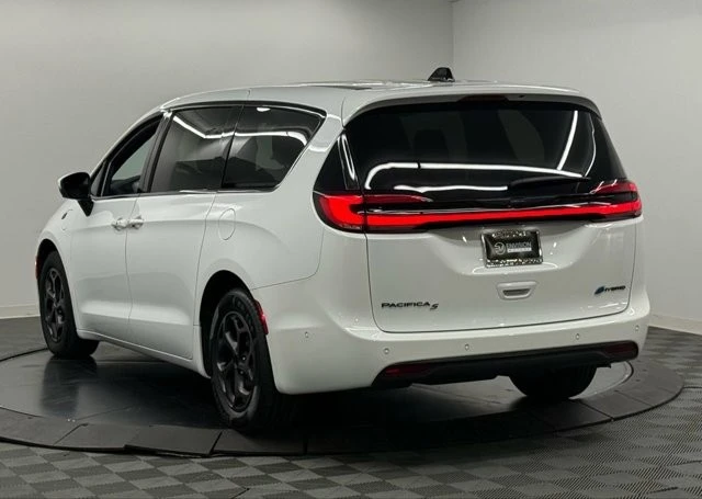 2023 Chrysler - Image 10 of 12