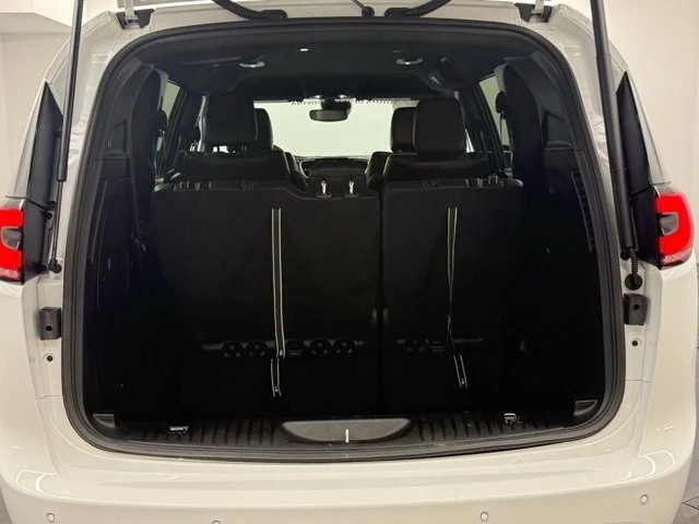 2023 Chrysler - Image 11 of 12