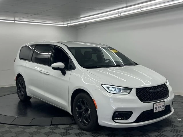 2023 Chrysler - Image 2 of 9