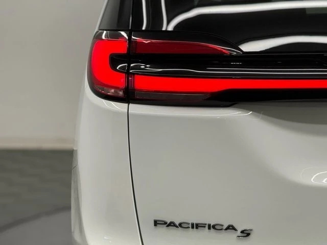 2023 Chrysler - Image 9 of 12
