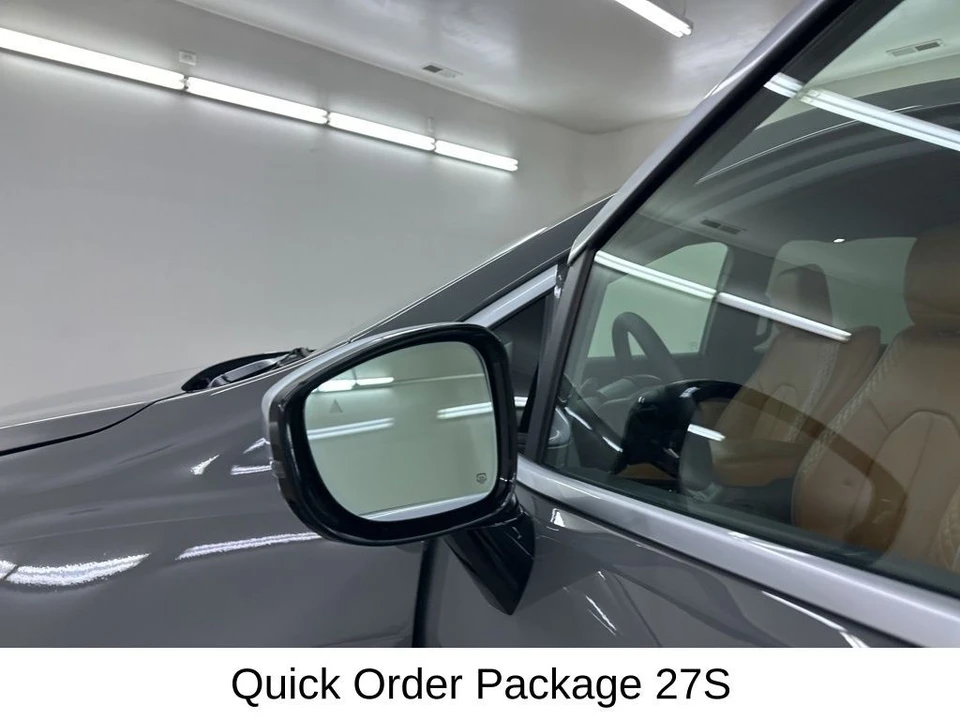 2023 Chrysler - Image 18 of 21