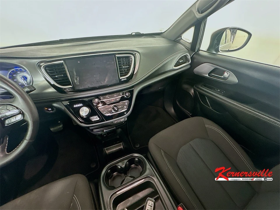 2023 Chrysler - Image 11 of 12