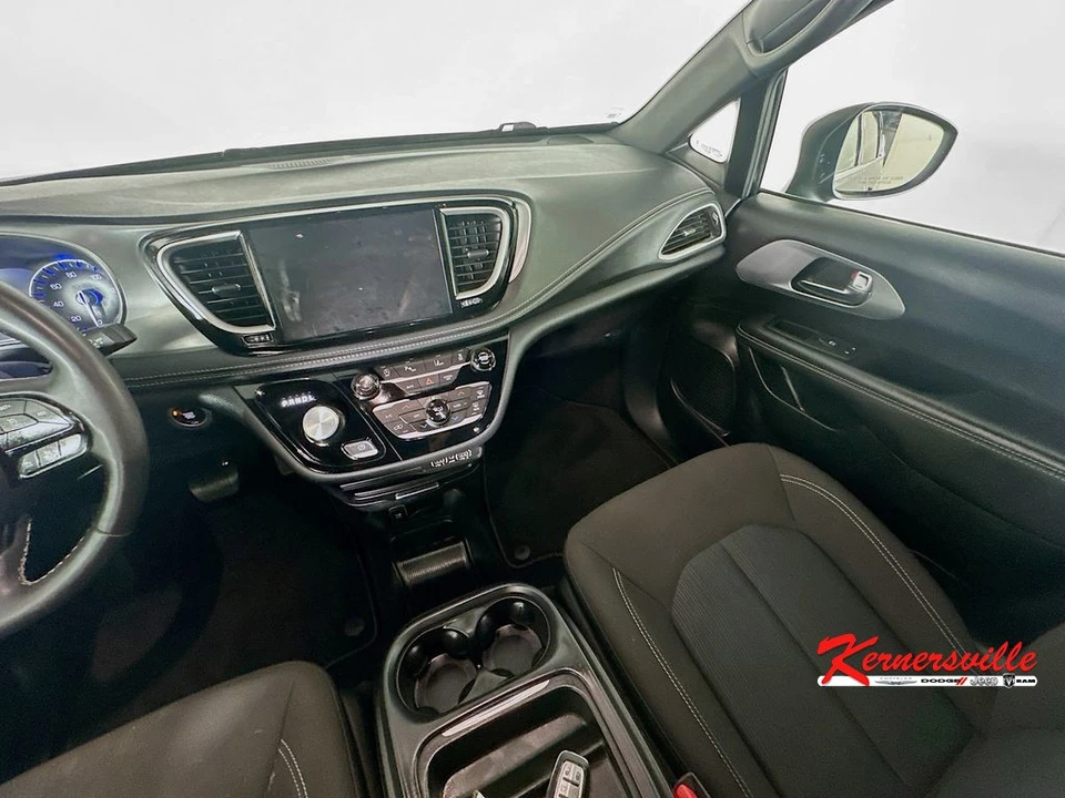 2023 Chrysler - Image 11 of 21