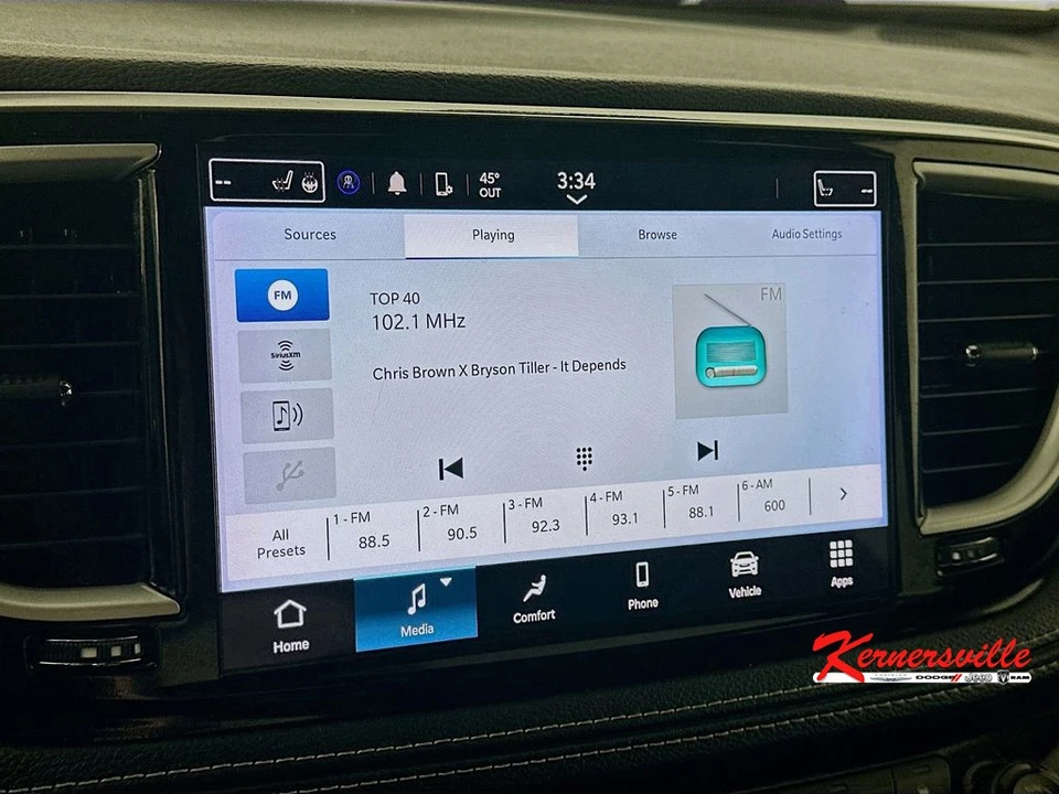 2023 Chrysler - Image 17 of 21
