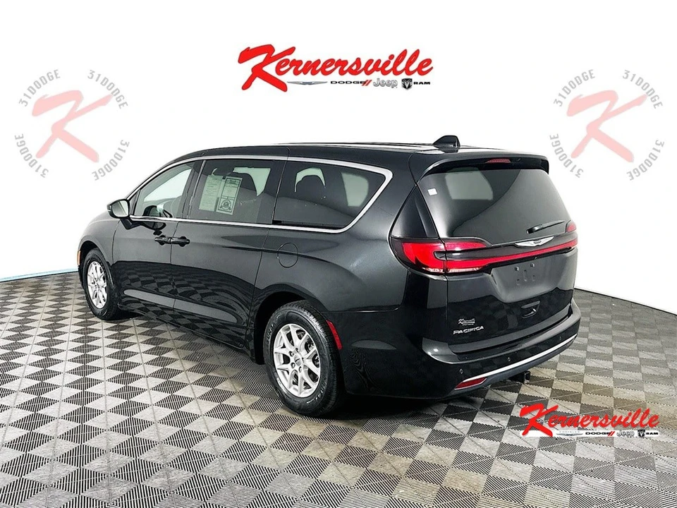 2023 Chrysler - Image 5 of 12